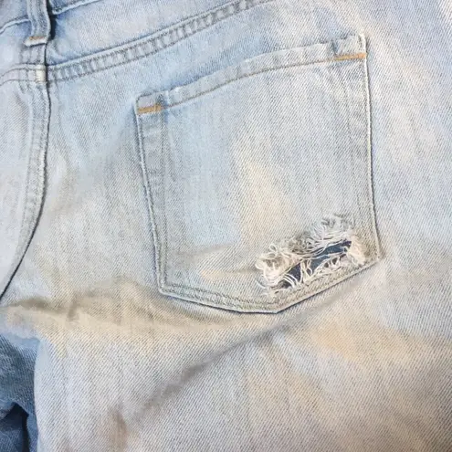 FINAL MARKDOWN Juniors Mossimo distressed shorts (17) Size undefined