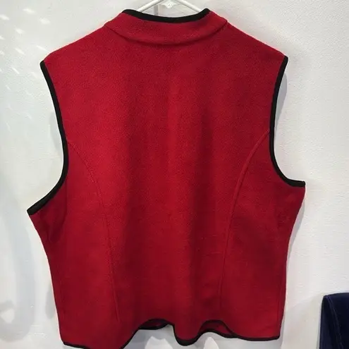 Susan Graver Susan Graver Embellished Fleece Vest XL Sleeveless Red Black Trim