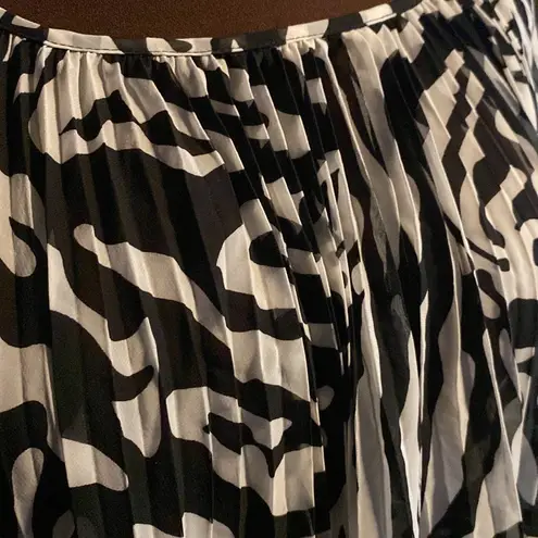 Black and White Zebra Print Trapeze Dress