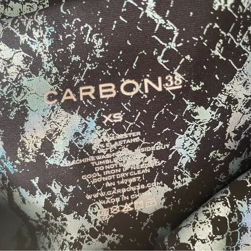 Carbon 38 NEW Metallic Snake High Rise Legging