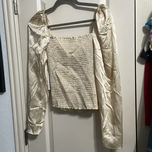 Reformation 💖 NWT  100% Silk Roe Puff Sleeve Shirred Blouse in Champagne Gold