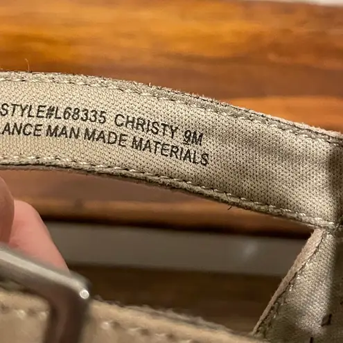 Dept 222 Women’s Laser Cut Design Vamp Block Heel Shoes Taupe Size 9