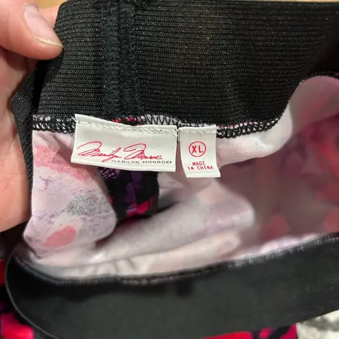 Marilyn Monroe Pink Knee-Length Pencil Skirt for Cocktail Size XL