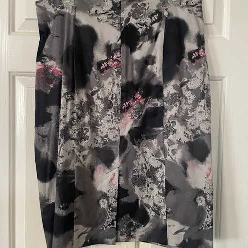 Bisou Bisou Michele Bombot Red & Black Floral Skirt – Women’s Size 18 (NWOT)