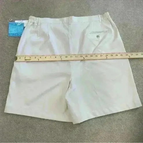Coral Bay Golf NWT Womens Tan Shorts Wrinkle Resistant Stretch Microfiber Sz 16