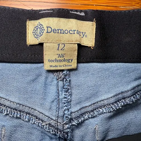 Democracy Denim Blue Jean Shorts Womens Size 12 Elastic Waist Comfort