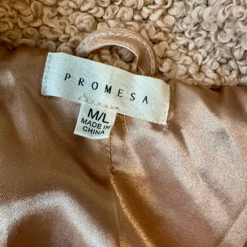 Prómesa Tan sherpa teddy bear bomber jacket. Striped cuffs & hem. Brand Promesa Size M/L
