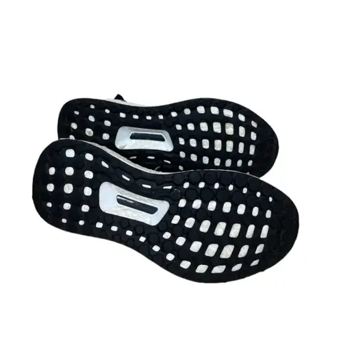 Adidas UltraBoost X Stella McCartney
Black & White 3D Sneaker Size 5 Black