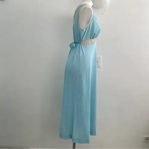Vanity Fair Vintage 1950s lace maxi nightgown sleepwear aqua blue beige nylon tie back
