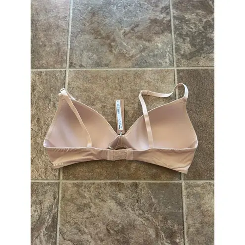 SKIMS Wireless Form T-shirt Bra Sand Size 36B