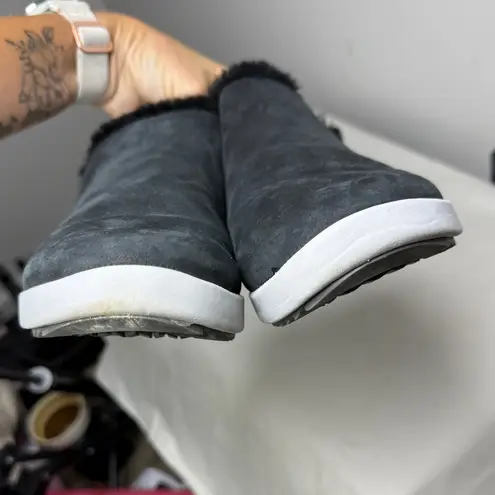 OLUKAI Womens Ankle Boots Shoes MALUA HULU Black Fleece Lined Sz 8