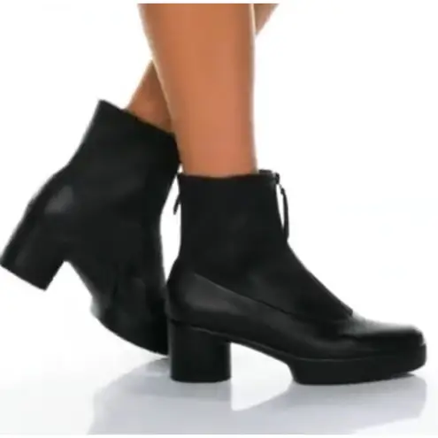 Ecco Black Leather Shape Sculpted Platform Chunky Heel Boot 9.5 Edgy Goth Moto