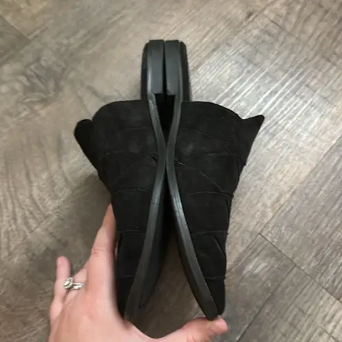 Seychelles Black Suede Quilted Slip On Mules Women’s Size 6.5