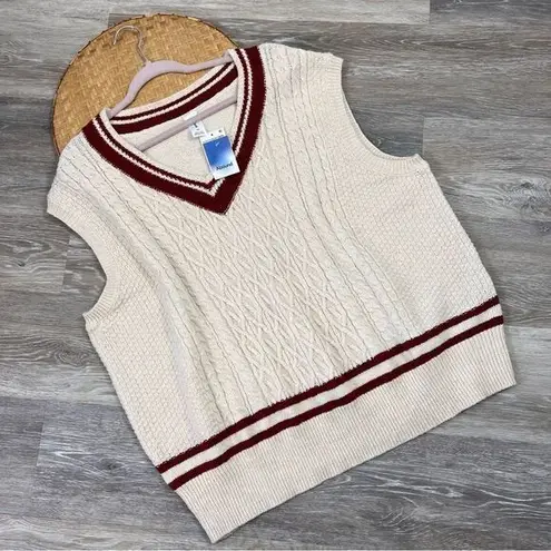 Abound Nwt  preppy sweater vest pullover cable knit cream & maroon