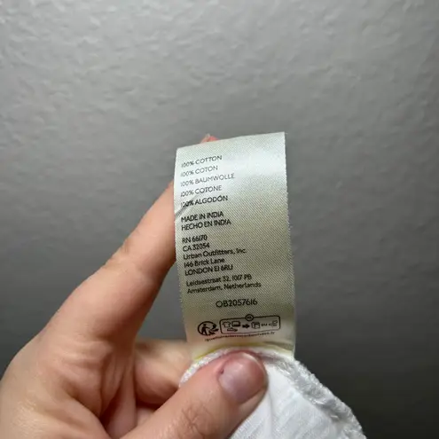 Pilcro Lace Torn Tee White Lace Trim Cropped Boho Top M coquette girly beach