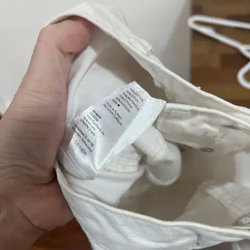 Free People We the Free Womens Jeans 26 White Distress Denim Straight Leg NWT $98 Raw Hem