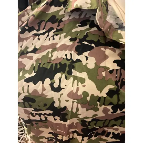 SKIMS  Size XS Long Sleeve Button Up Swim Cover Up Logo Camo Army TP-SHR-3493 NWT