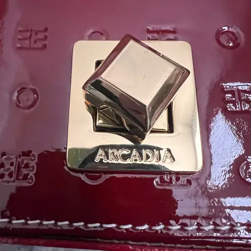 NWOT Arcadia Red and Gold Crossbody Bag with Chain Strap