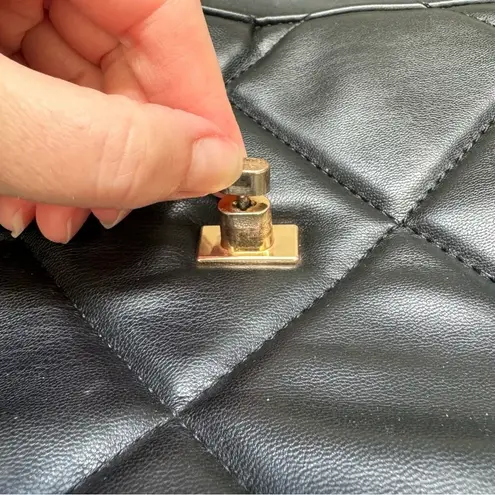 Badgley Mischka Black Diamond Quilted Puffer Front Lock Shoulder Bag Purse