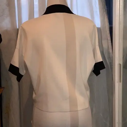 Max Mara Nwot split front cropped light sweater med