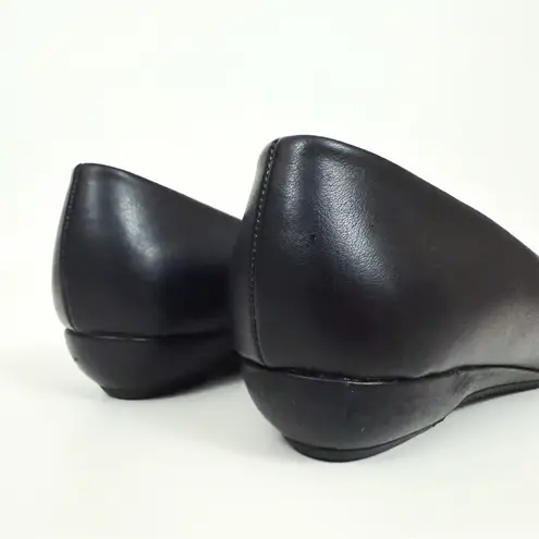 Vintage 90’s Heeled Flats in Black | Size 11