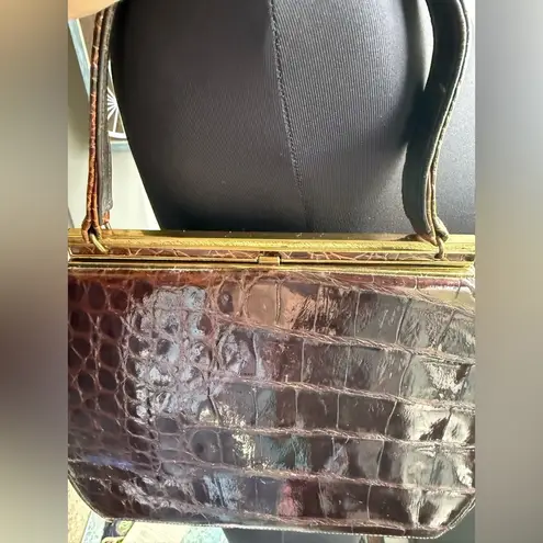 Vintage 50/60s Bellestone brown alligator leather clasp frame purse