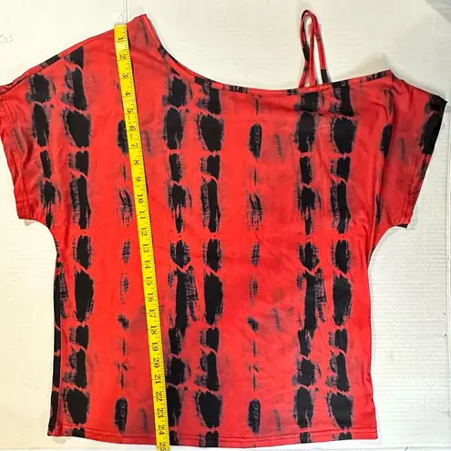 SheIn  Tie Dye Asymmetrical Neck Cut Out Tee Red Black Summer Top Casual Size Med