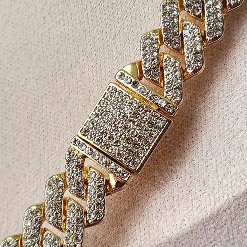 Gold Chunky Iced Out Miami / Cuban Link Chain Necklace