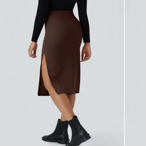 Halara NWT  size M  Brown knit stretchy Midi Skirt. Contemporary modern body con