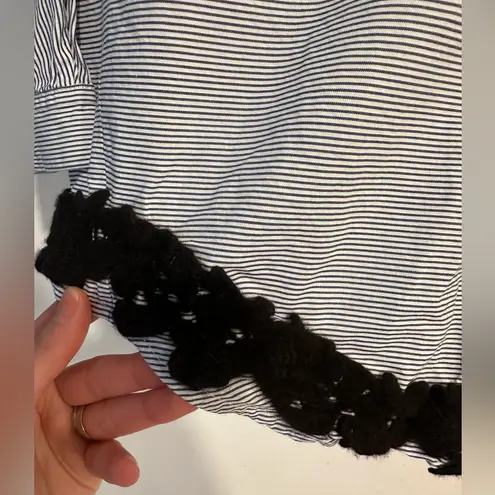 WHYCI Milano Women’s Blue White Striped Button Front Blouse Crochet Hem Size 8