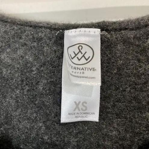 Alternative earth Women’s Raw Neckline Front Pocket Sweatshirt Grey NWOT