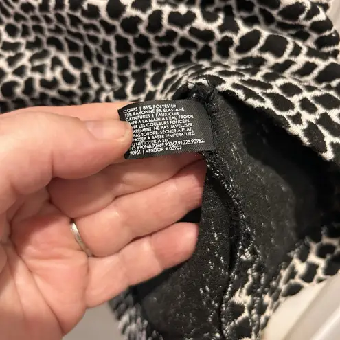 Club Monaco Leopard Print Pullover Top Women's Size Large Mixed Media Neck