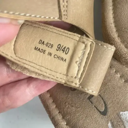 Chinese Laundry  Tan Vegan‎ Leather Cork Wedge Sandals Size 9 EUC!