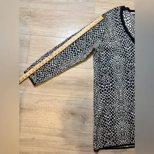 Isaac Mizrahi Live Cardigan Women’s 2X Black White Geometric Button Front - Image 10