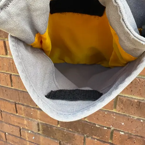 KAVU Keeper Crossbody Bag Purse Canvas Gray Southwestern Aztec Yellow Lined EUC