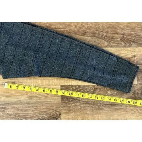 prAna Women’s/ Teen Gray Black Stripe Leggings Yoga Athletic Size Small EUC