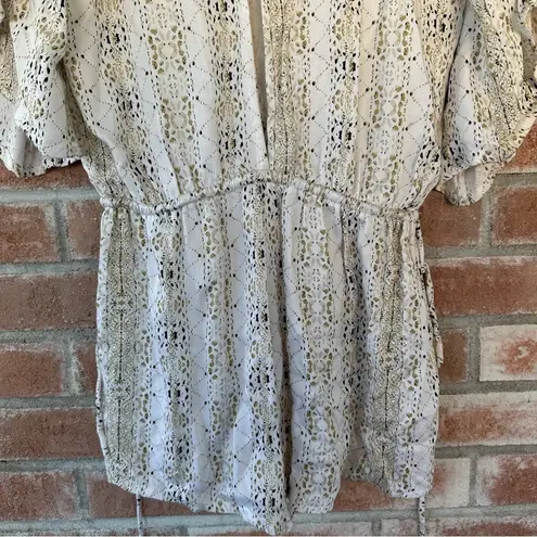 Faithfull the Brand Playsuit Romper Keyhole Open Back White Gold Print Women’s 2