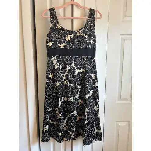 David Meister 100% Silk Dress – Size 8 – Exquisite! Lace Motif & Bow Detail