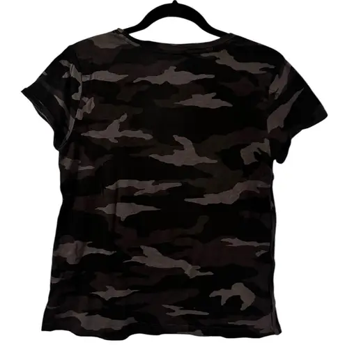 Athleta  Daily Camo‎ Crew Neck Short Sleeve Tee Shirt  Size Medium