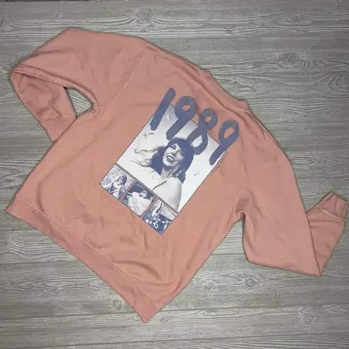 Taylor Swift  1989 Taylors version long sleeve faded distressed style sweater 2xl thumbnail 1