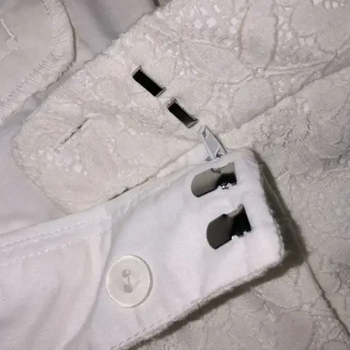 Saint Tropez West  size 12 white lace summer shorts