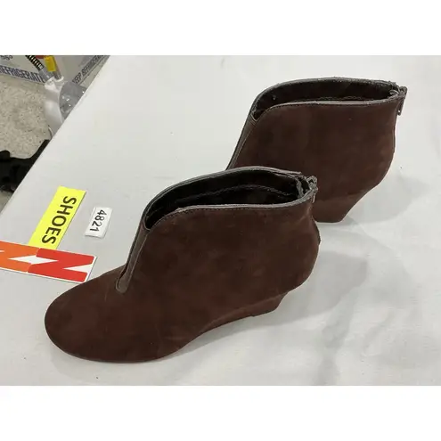 Aerosoles Womans Slip On Wedge Booties 9 Burgandy Back Zip