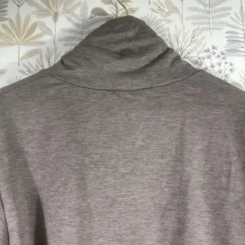 Gottex Women's Cropped Pullover sweatshirt Top Gray Long Sleeve Size M Purple Size M