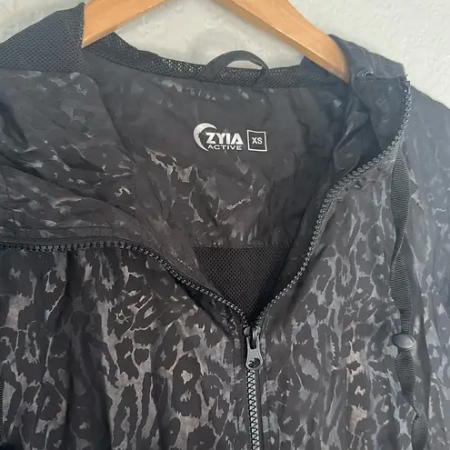 Zyia Active Leopard Print Windbreaker Jacket Hoodie Full Zip Pockets Outdoors