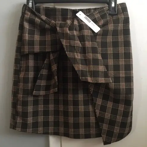 Boutique Plaid Tie Front Slit Skirt