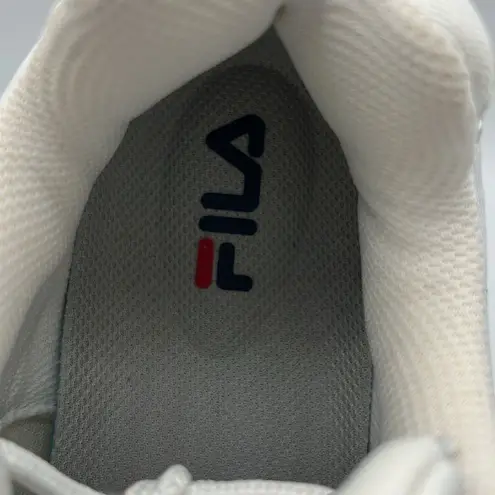 FILA  Low Ray Sneakers Size: 8 wide Like New B14A