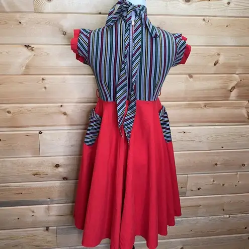 Vintage Handmade Retro Pin