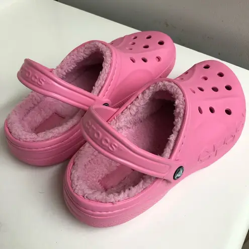 Crocs Pink crocks with fluffy inserts 11