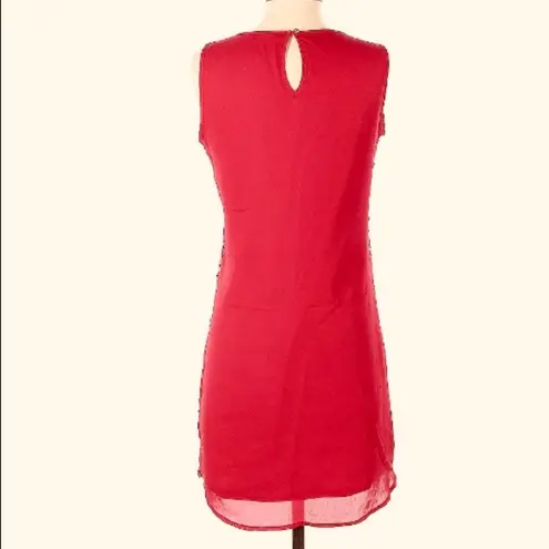 Buttons sequin, scoop neck, sleeveless, red shift dress.