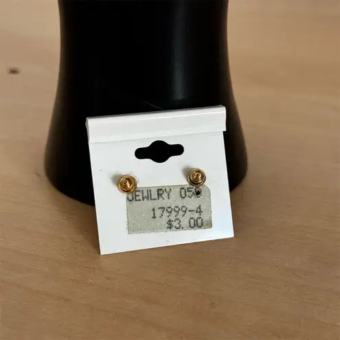 Vintage Claire's Peachy Pink Enamel Stud Earrings Gold